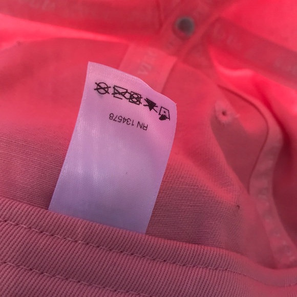 Vineyard vines baseball hat in excellent conditio - Picture 5 of 6